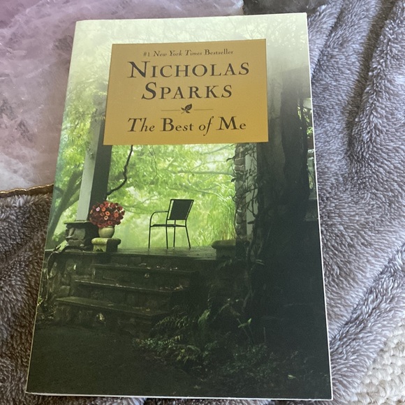 2 pc book set of Nicholas Sparks Novels - Picture 4 of 6